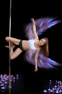 Poledance Kneehold Kontakt
